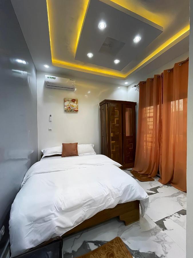 Villa Adja Nafy A Saly Gandigal Zewnętrze zdjęcie