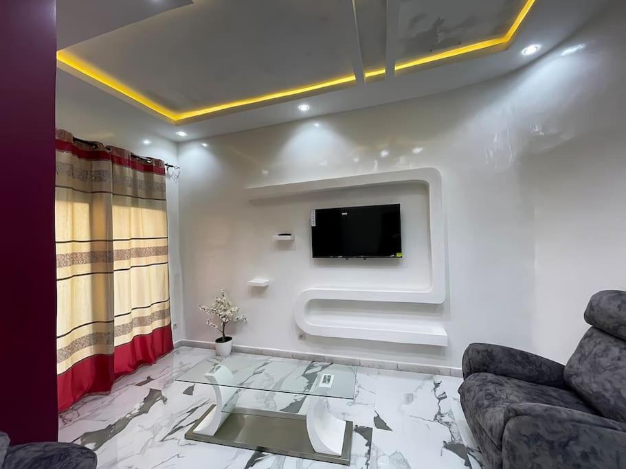 Villa Adja Nafy A Saly Gandigal Zewnętrze zdjęcie