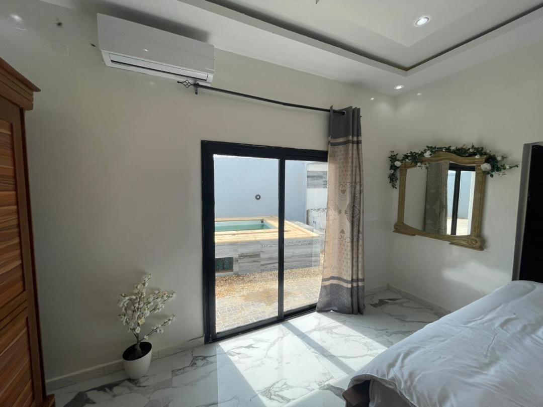 Villa Adja Nafy A Saly Gandigal Zewnętrze zdjęcie